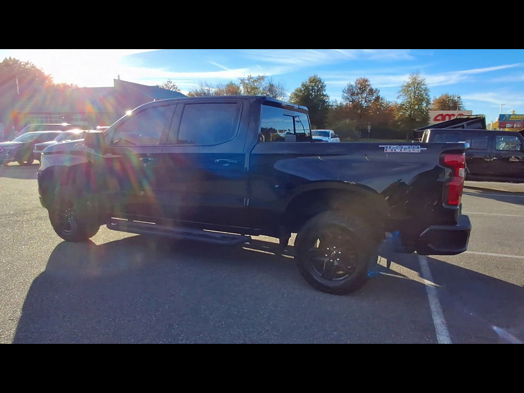 Used 2024 Chevrolet Silverado 1500 LT Trail Boss w/ LT Trail Boss Premium Package AWD/4WD image 6