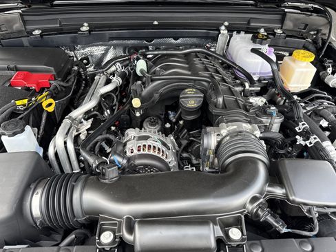 Used 2026 Jeep Gladiator Sport AWD/4WD image 31