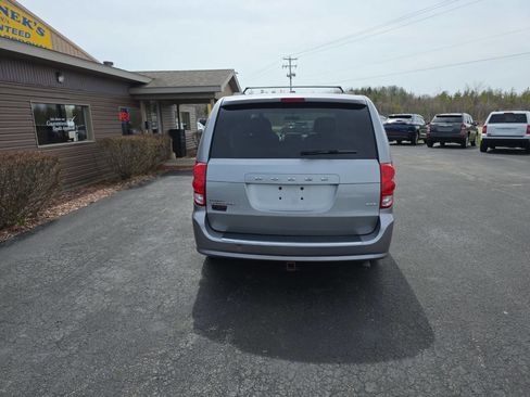 Used 2015 Dodge Grand Caravan SXT FWD image 7
