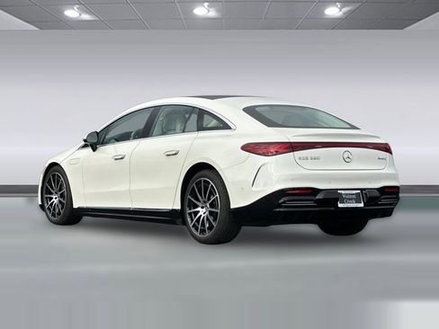 Certified 2023 Mercedes-Benz EQS 580 4MATIC Sedan image 3