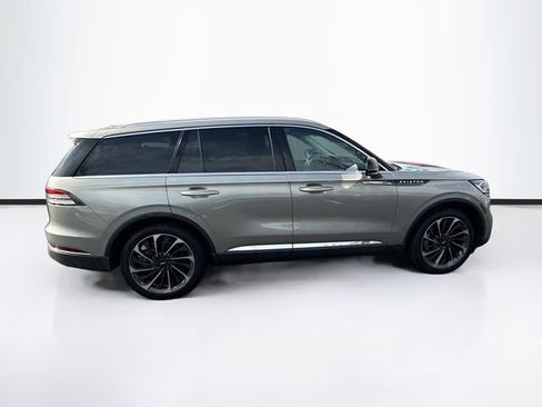 Used 2023 Lincoln Aviator Reserve w/ Equipment Group 201A AWD/4WD image 11