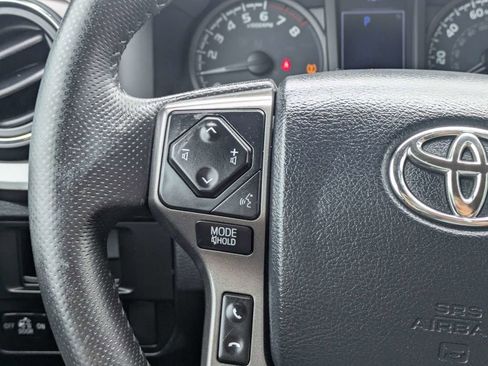 Used 2017 Toyota Tacoma TRD Sport w/ Tow Package AWD/4WD image 23