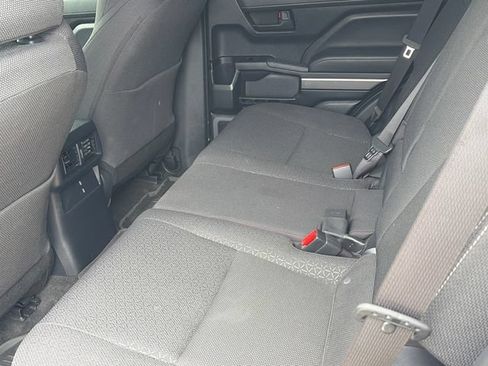 Used 2025 Toyota 4Runner SR5 AWD/4WD image 13