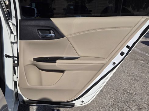 Used 2017 Honda Accord EX-L image 26