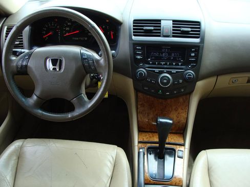 Used 2003 Honda Accord EX image 12