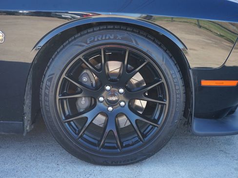 Used 2016 Dodge Challenger R/T Scat Pack image 3