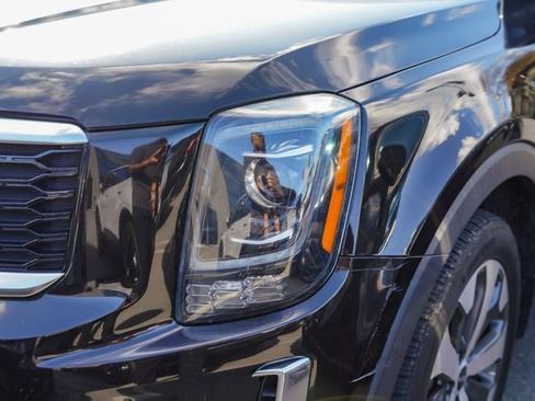 Certified 2022 Kia Telluride S image 5