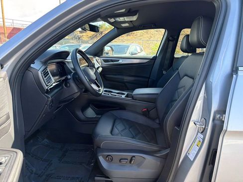 Certified 2026 Volkswagen Atlas Cross Sport SE AWD/4WD image 11