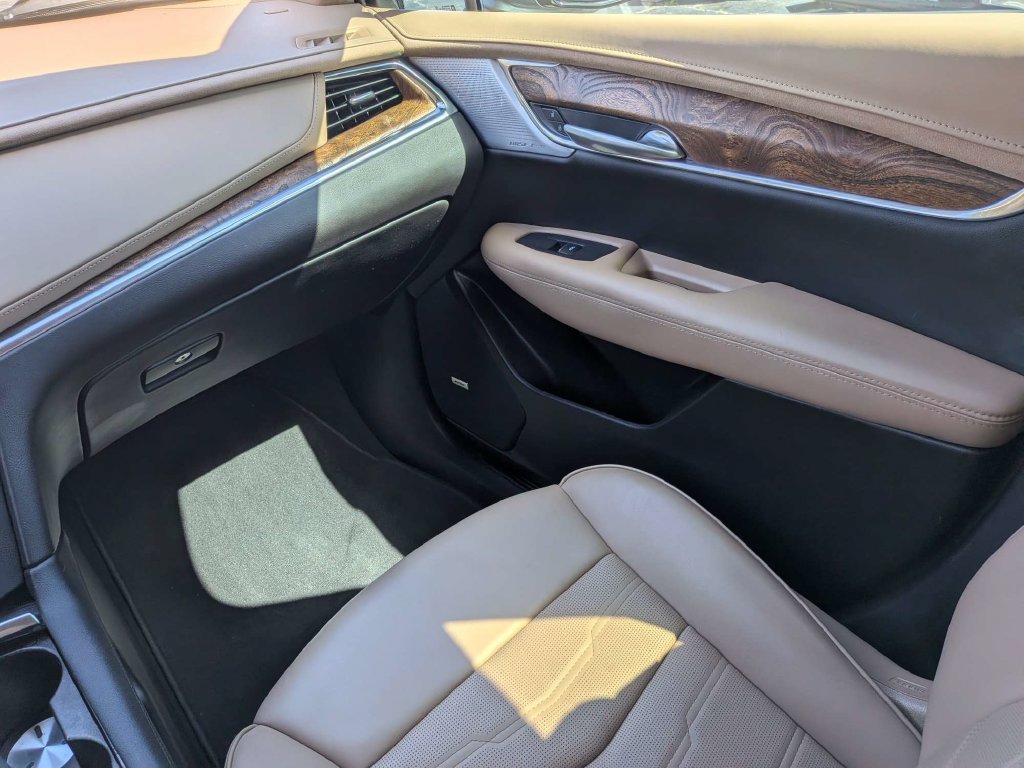 Used 2024 Cadillac XT5 Sportv w/ Platinum Package AWD/4WD image 15