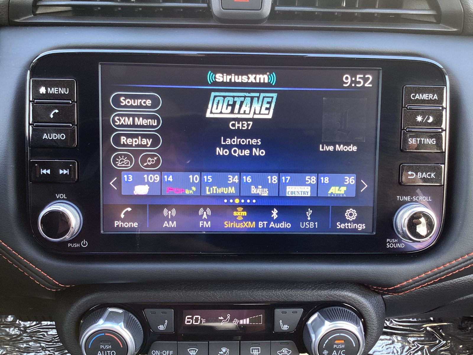 Used 2025 Nissan Versa SR w/ Trunk Package FWD image 5