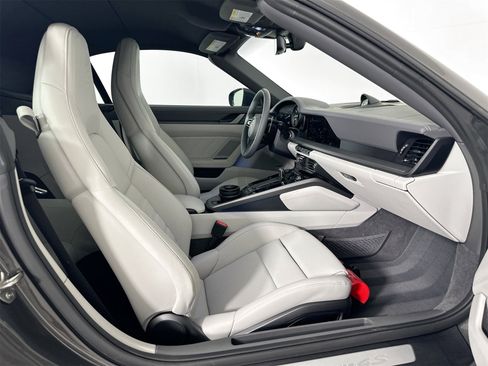 Certified 2024 Porsche 911 Carrera 4S image 31