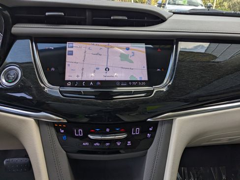 Used 2020 Cadillac XT6 Premium Luxury image 23