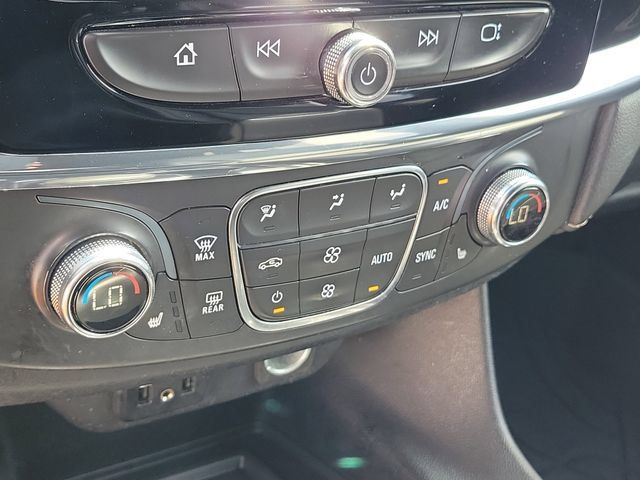 Certified 2023 Chevrolet Traverse LT FWD image 35