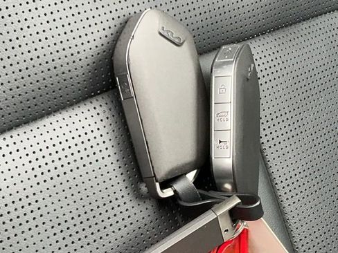 Used 2025 Kia Sorento SX FWD image 29