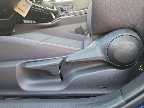 New 2026 Toyota Prius LE image 19