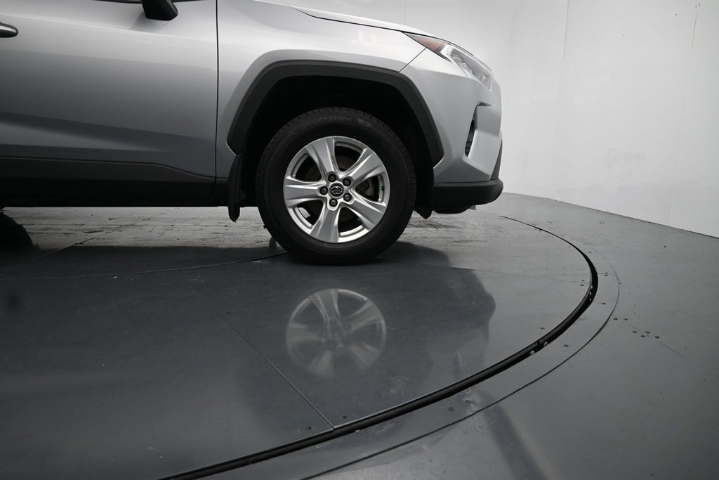 Used 2021 Toyota RAV4 XLE AWD/4WD image 11