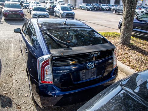 Used 2015 Toyota Prius Three image 10