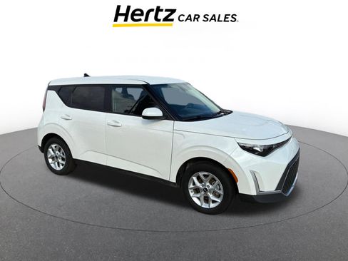 Used 2025 Kia Soul LX w/ LX Technology Package FWD image 1