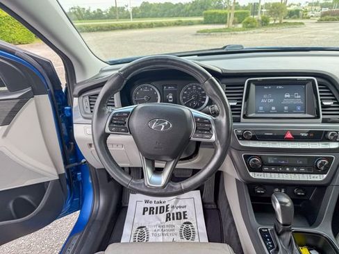 Used 2018 Hyundai Sonata Limited image 17