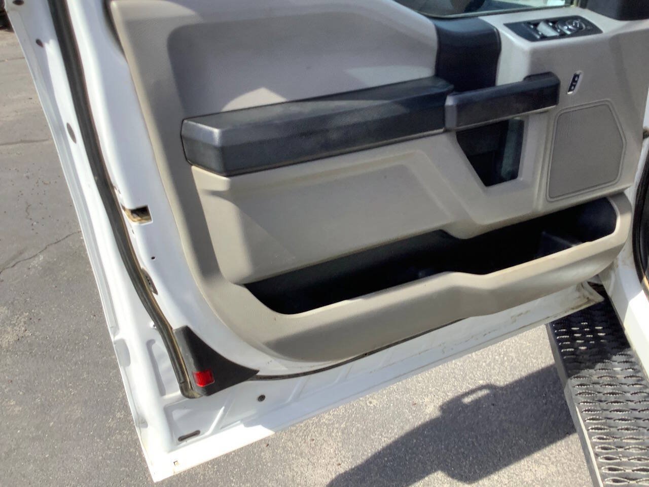 Used 2015 Ford F150 XL w/ XL Power Equipment Group AWD/4WD image 33
