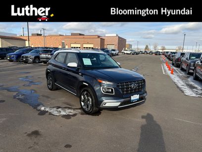 Used 2022 Hyundai Venue Limited w/ Cargo Package
