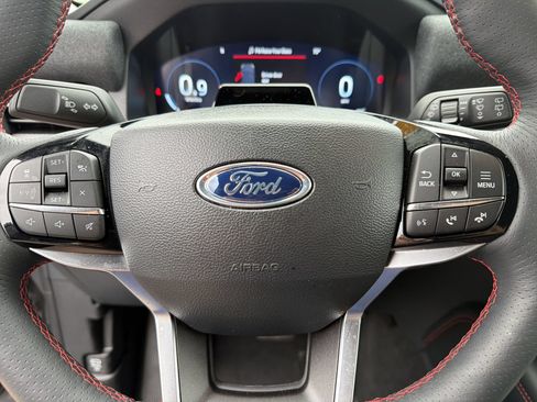 Used 2025 Ford Explorer ST-Line RWD image 6