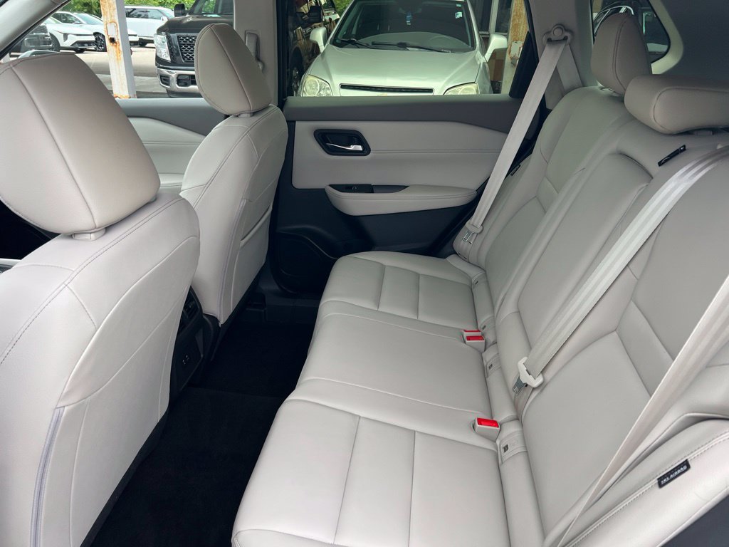 Certified 2023 Nissan Rogue SL AWD/4WD image 9