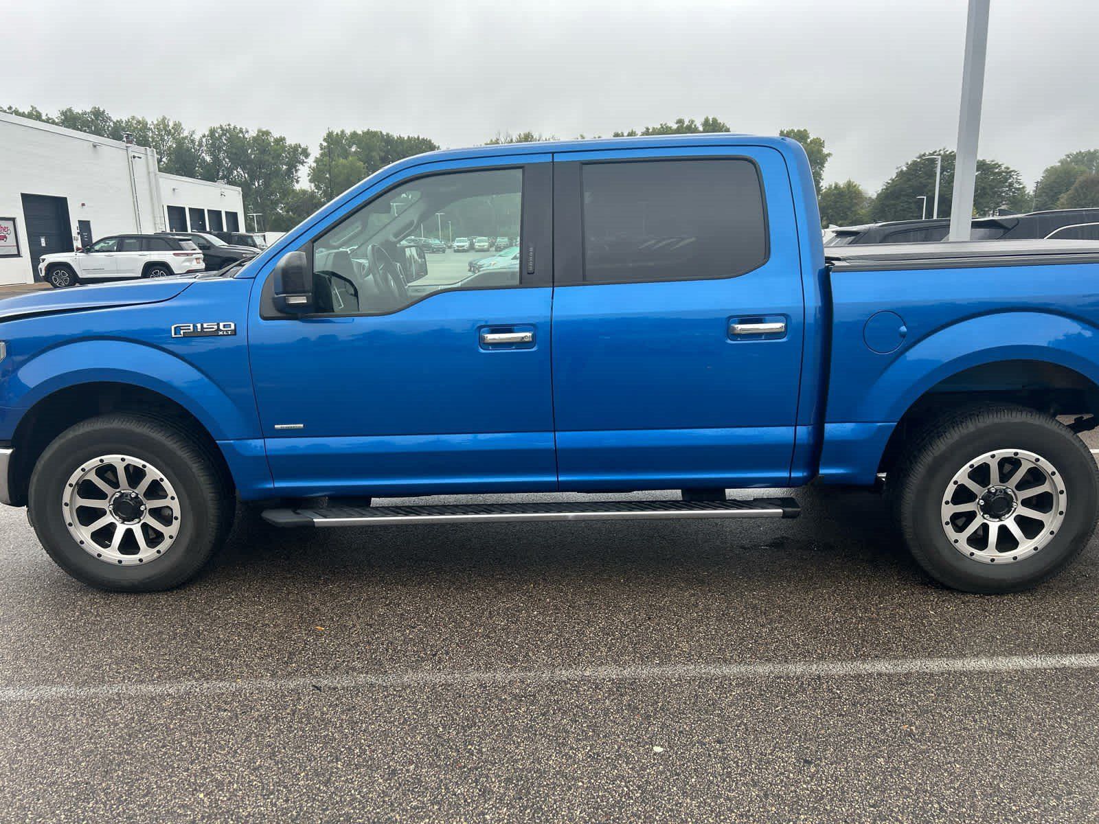 Used 2015 Ford F150 XLT w/ Equipment Group 302A Luxury AWD/4WD image 3