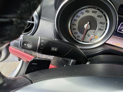 Used 2013 Mercedes-Benz SL 550 image 12
