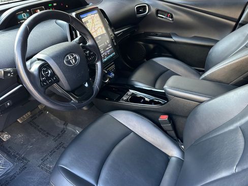 Used 2021 Toyota Prius Prime XLE image 10