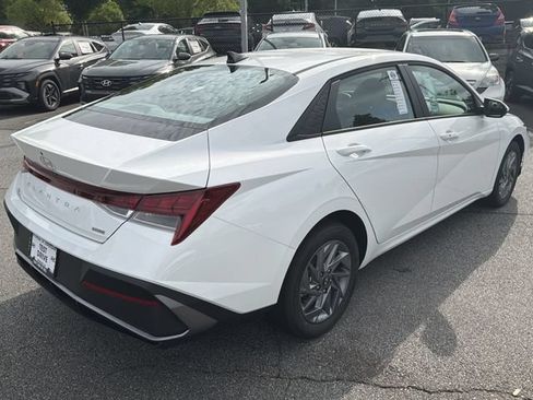 New 2026 Hyundai Elantra Hybrid FWD image 8