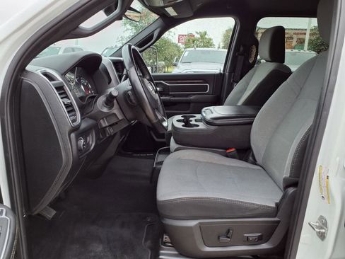 Used 2024 RAM 2500 Big Horn AWD/4WD image 16