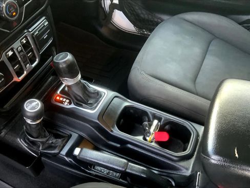 Used 2020 Jeep Gladiator Sport w/ Quick Order Package 24S image 15