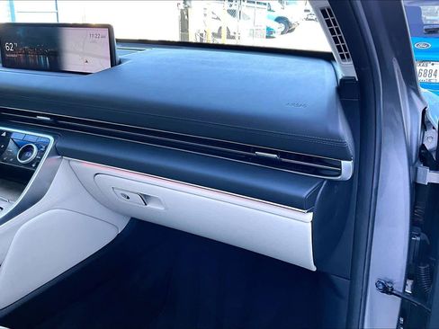 Used 2021 Genesis GV80 2.5T w/ Advanced Package 02 image 18