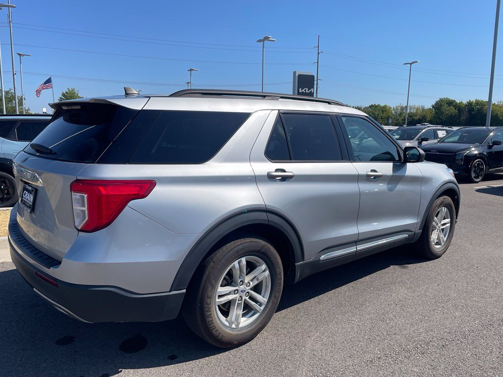 Used 2023 Ford Explorer XLT w/ Equipment Group 202A RWD image 7