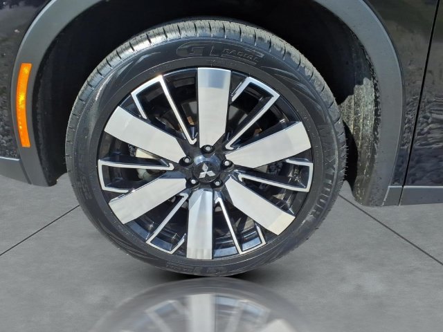 Used 2025 Mitsubishi Outlander SE AWD/4WD image 27