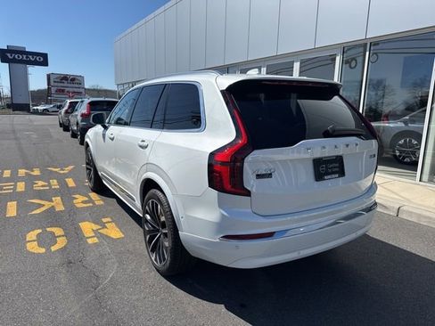 Certified 2025 Volvo XC90 B5 Plus image 3