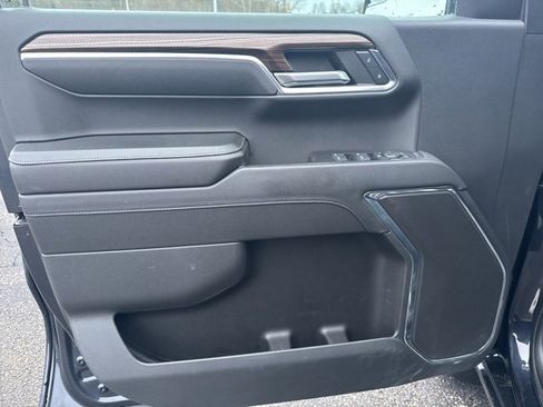 Used 2023 Chevrolet Silverado 1500 RST image 9