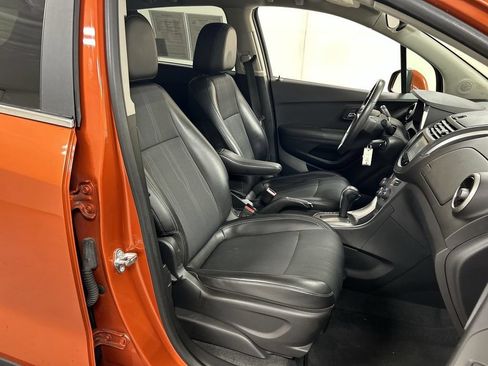 Used 2015 Chevrolet Trax LT w/ LT Plus Package AWD/4WD image 22