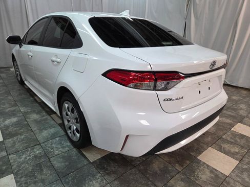 Used 2021 Toyota Corolla LE FWD image 5