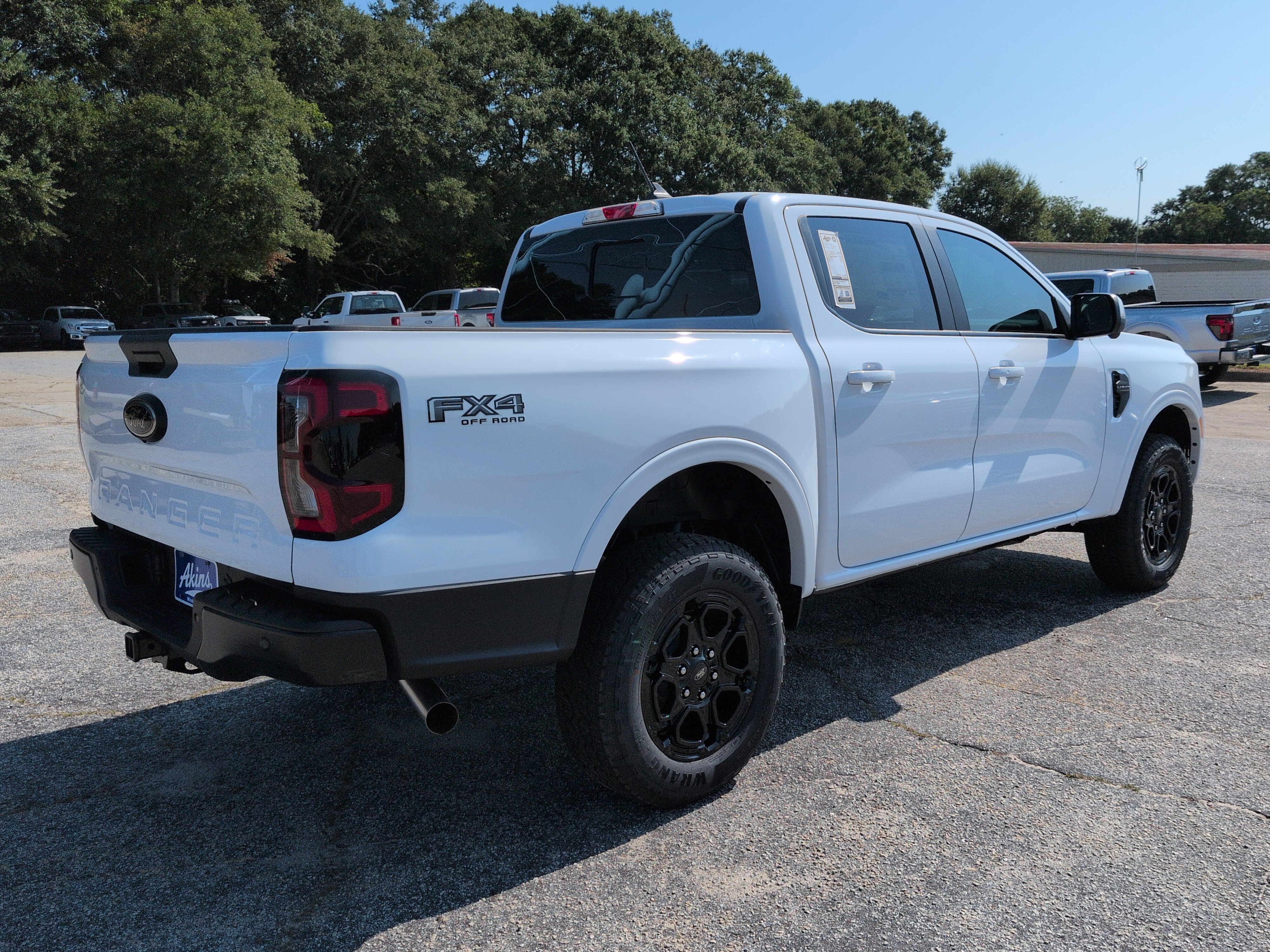 New 2026 Ford Ranger Lariat w/ FX4 Off-Road Package AWD/4WD image 3