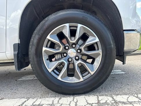 Used 2023 Chevrolet Silverado 1500 LT AWD/4WD image 9