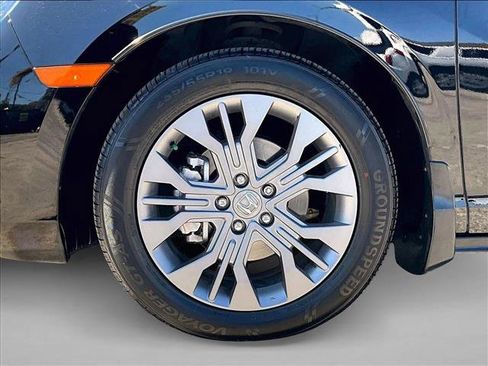 Used 2025 Honda Odyssey Touring image 8