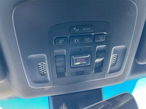 Used 2020 Toyota Avalon Touring image 26