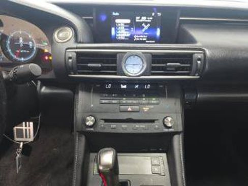 Used 2017 Lexus RC 200t F Sport RWD image 17