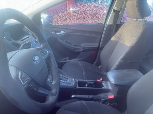 Used 2017 Ford Focus SE image 5
