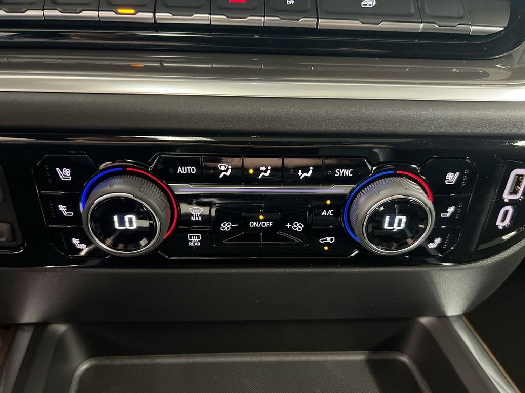 New 2026 Chevrolet Silverado 2500 High Country w/ High Country Premium Package AWD/4WD image 17