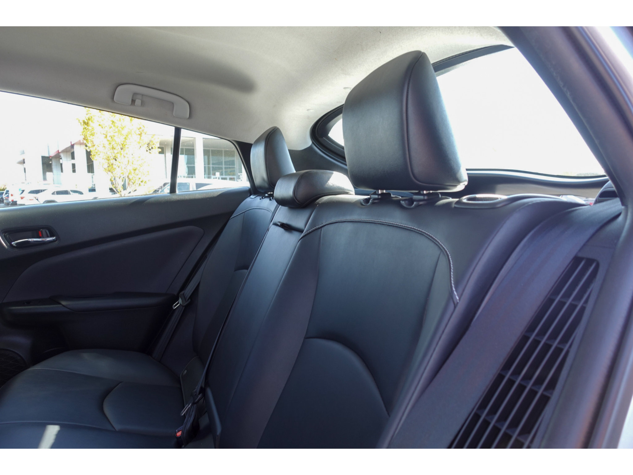 Used 2022 Toyota Prius Prime XLE FWD image 23