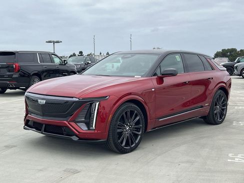 New 2026 Cadillac Lyriq V image 7