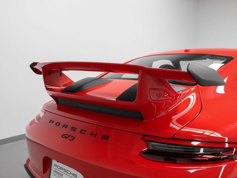 Certified 2018 Porsche 911 GT3 image 14